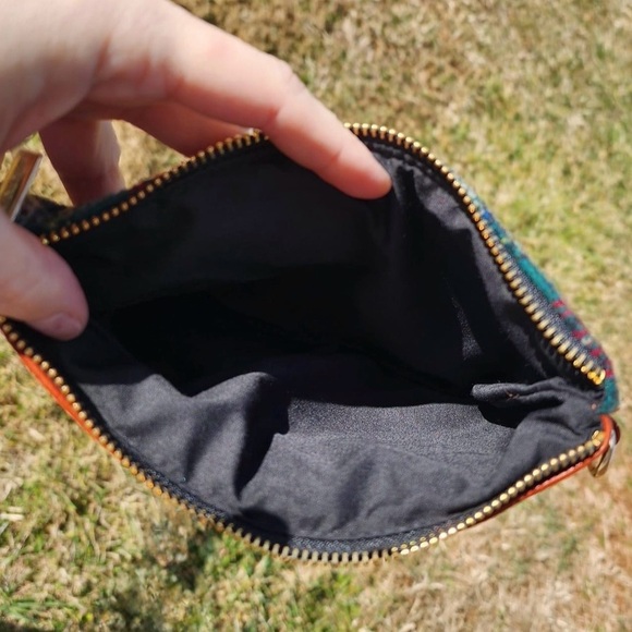 NEW Plaid Clutch with Faux Leather Accents - Plunder - Picture 5 of 6